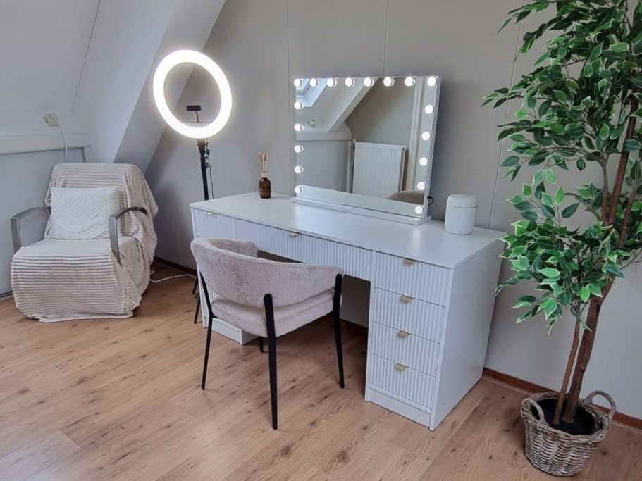 trouwen, bruidsmake-up, bruidsjurk, bruidsvisagie, make-up, visagie, visagist, makeupartist, make-upartiest, visagie Oisterwijk trouwen, bruidsmake-up, bruidsjurk, bruidsvisagie, make-up, visagie, visagist, makeupartist, make-upartiest, visagie Oisterwijk